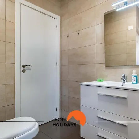 #136 Nova Flat By Holidays Apartament
